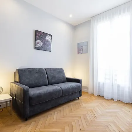 Open Sky Terrace Downtown * Nice