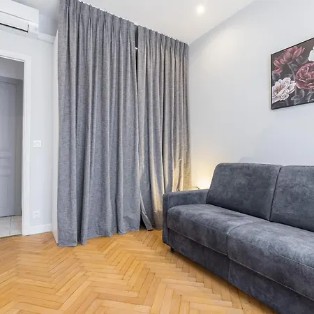 Open Sky Terrace Downtown Apartment Nice