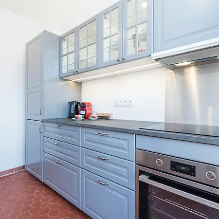 Open Sky Terrace Downtown *